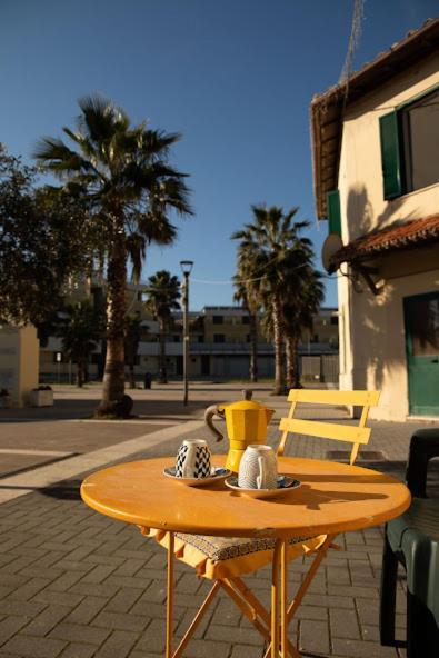 Roma Al Mare! Le Comete Del Borghetto Лидо-ди-Остия Экстерьер фото